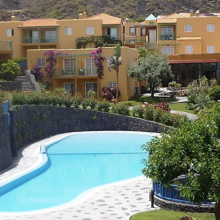 La Caleta 3*
